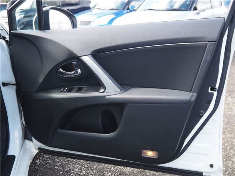AVENSIS WAGON