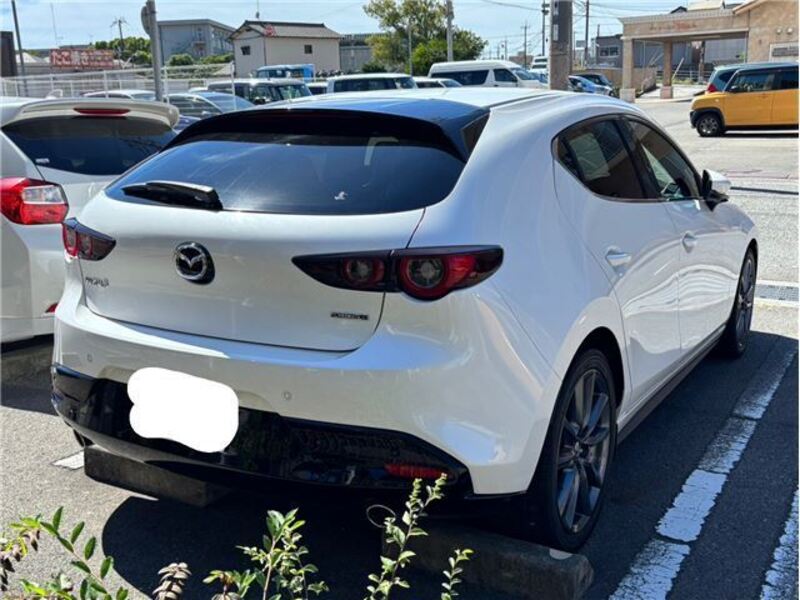 MAZDA3