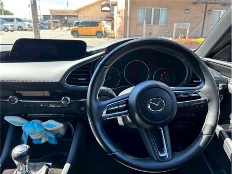 MAZDA3
