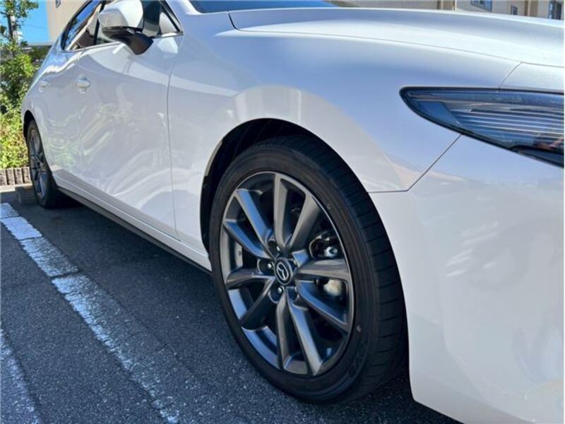 MAZDA3