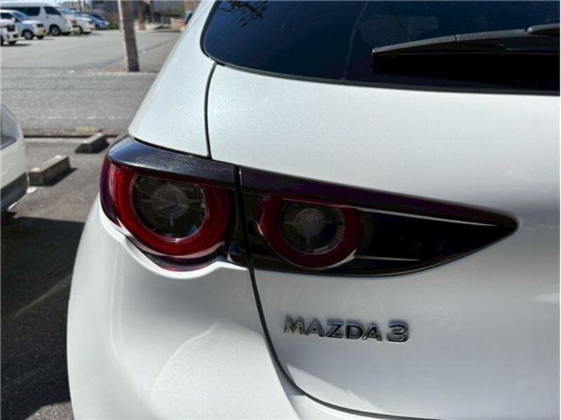 MAZDA3