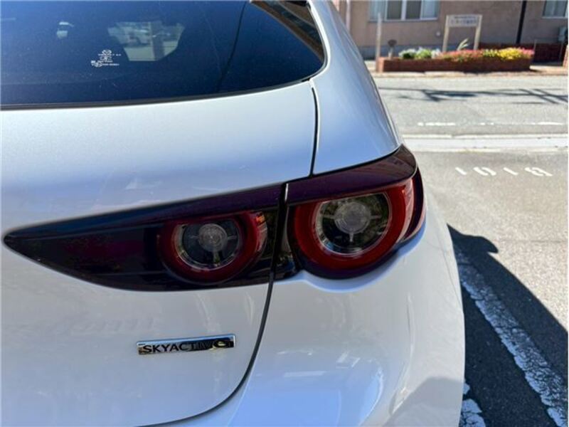 MAZDA3
