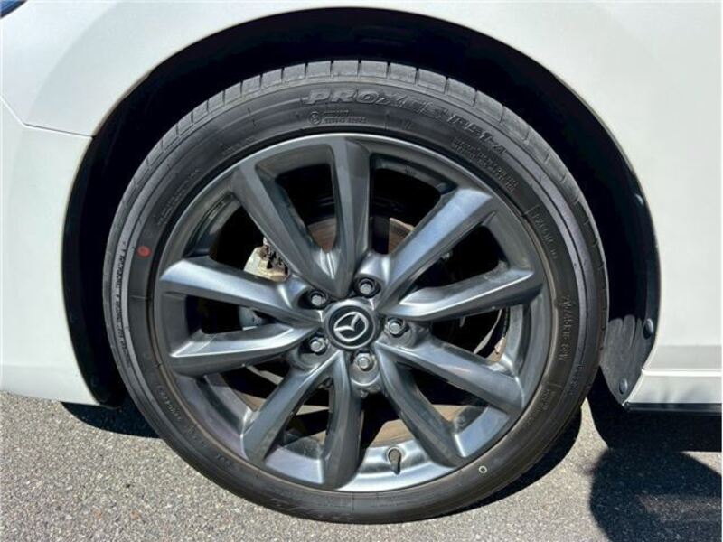 MAZDA3