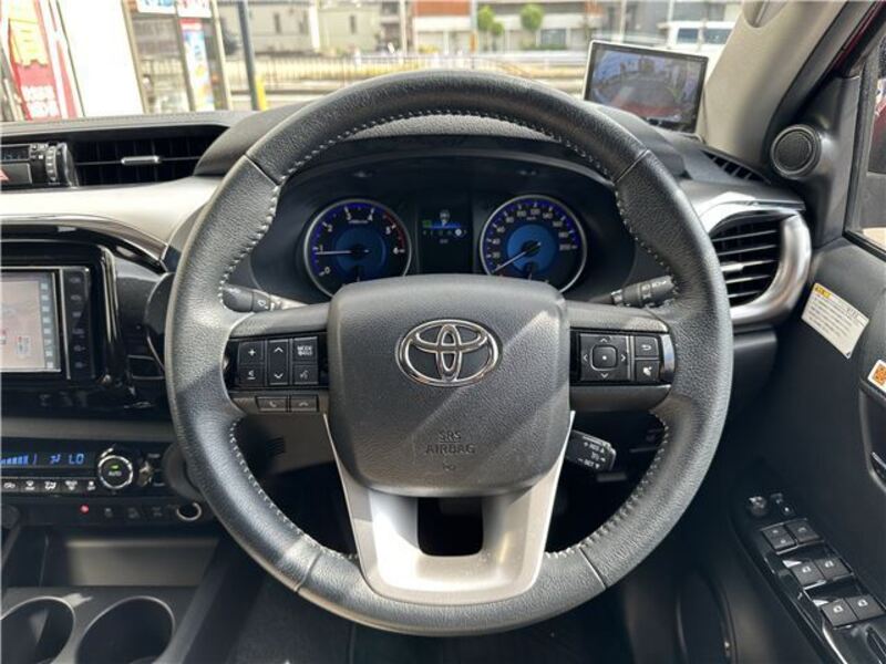 HILUX