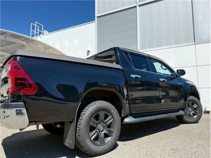HILUX