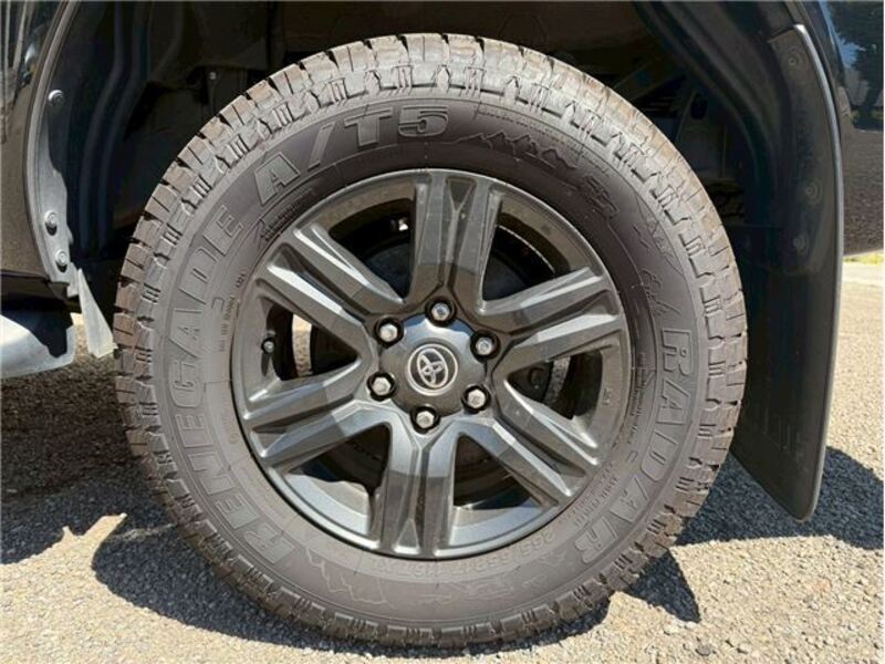 HILUX