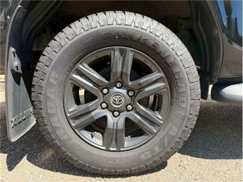 HILUX