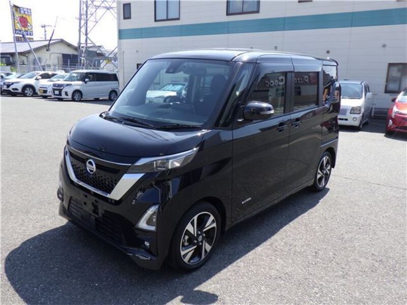 NISSAN ROOX