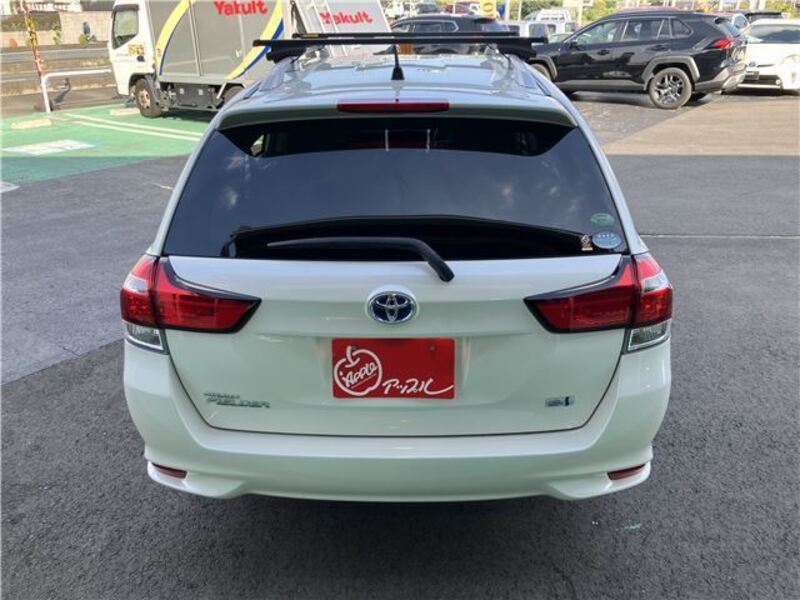 COROLLA FIELDER
