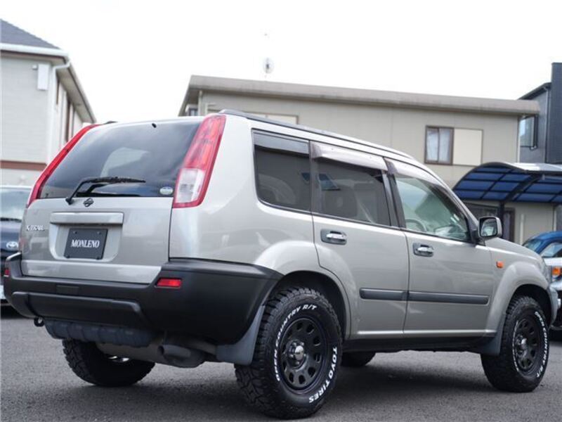 X-TRAIL