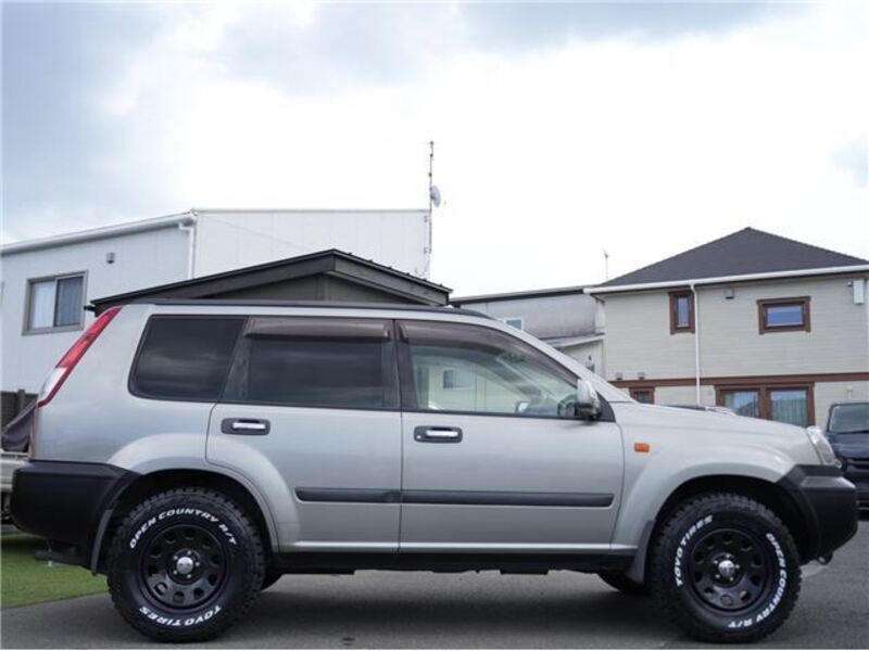 X-TRAIL