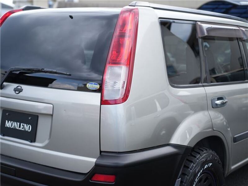 X-TRAIL
