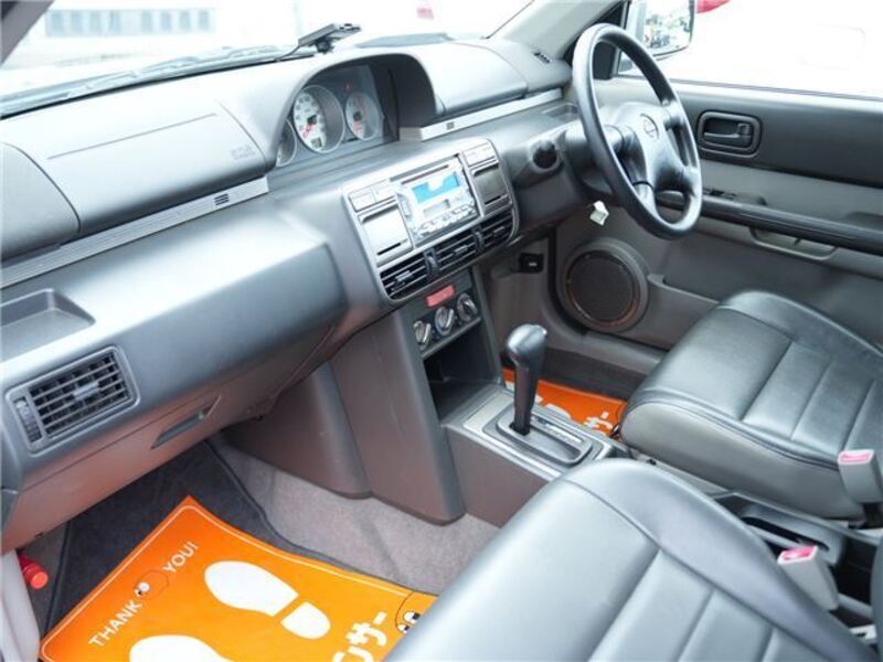 X-TRAIL