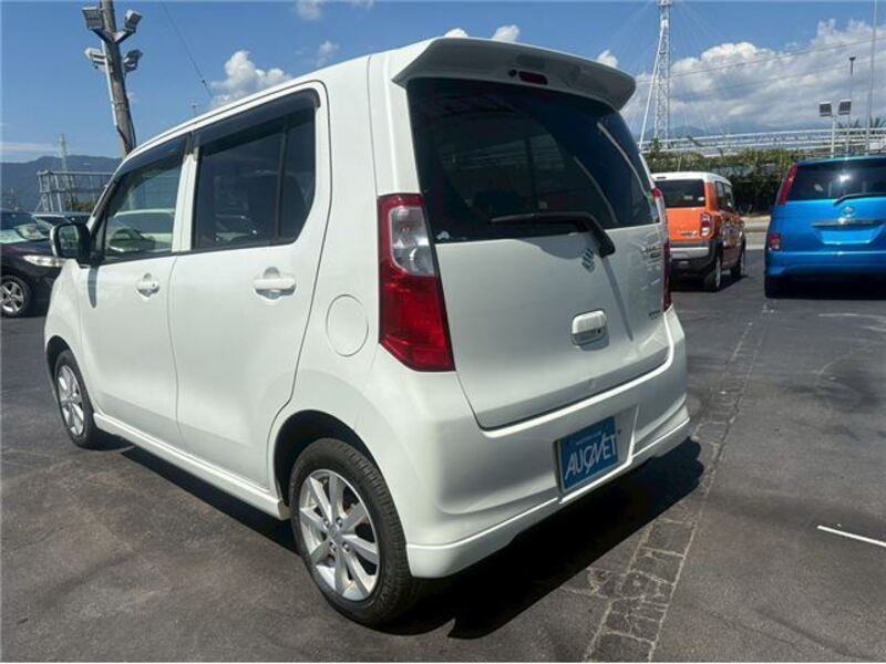 WAGON R