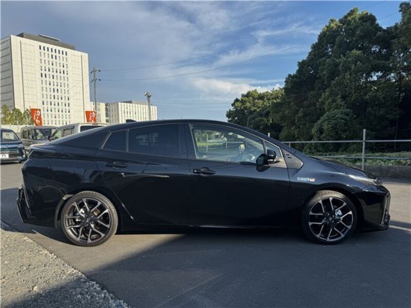 PRIUS PHV
