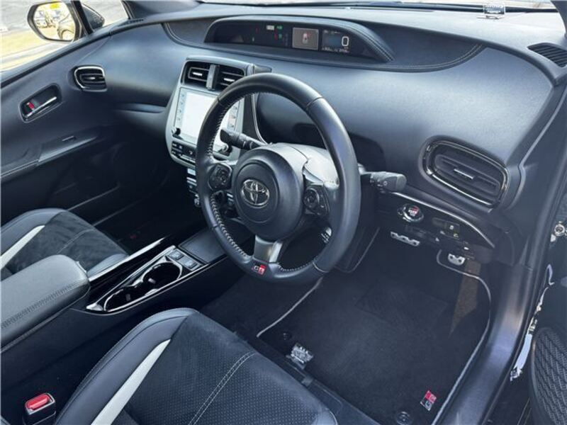 PRIUS PHV