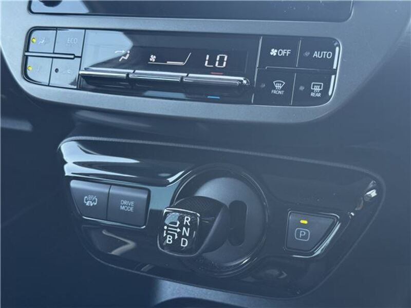 PRIUS PHV