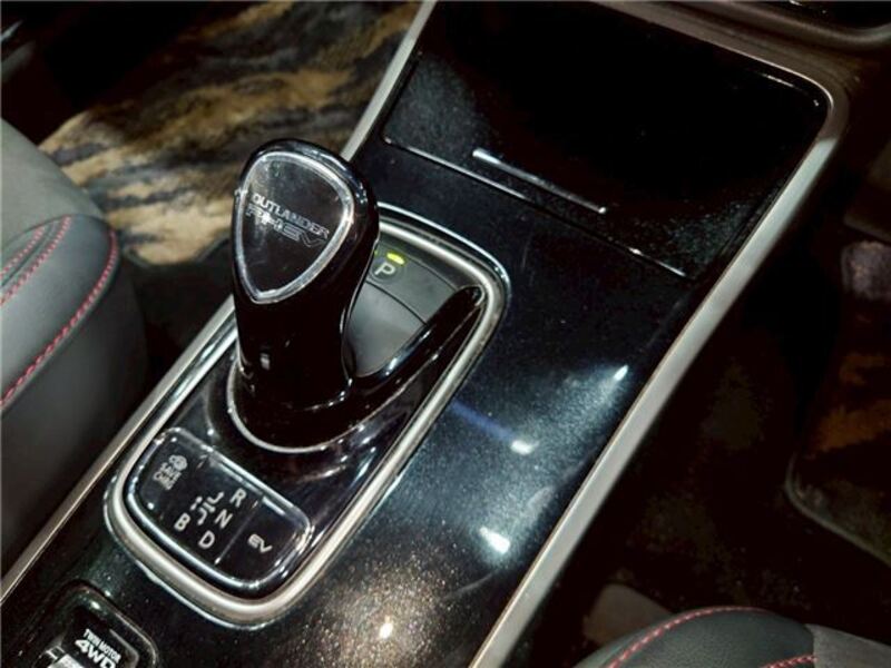 OUTLANDER PHEV