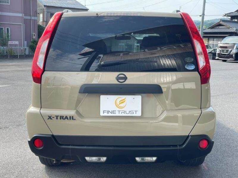 X-TRAIL