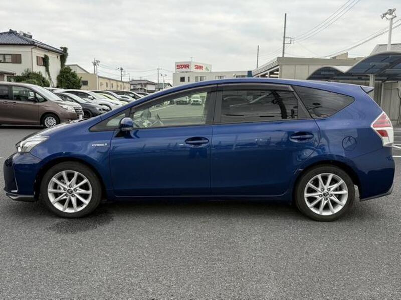 PRIUS ALPHA