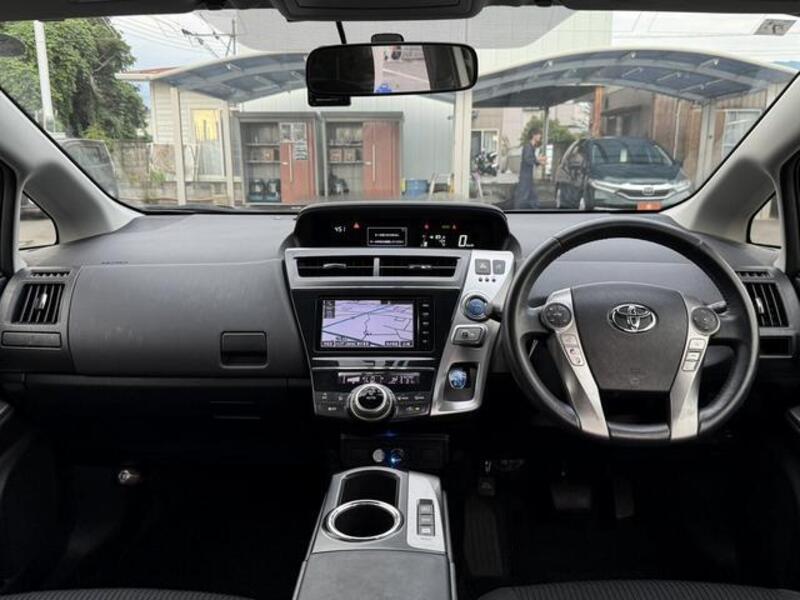 PRIUS ALPHA
