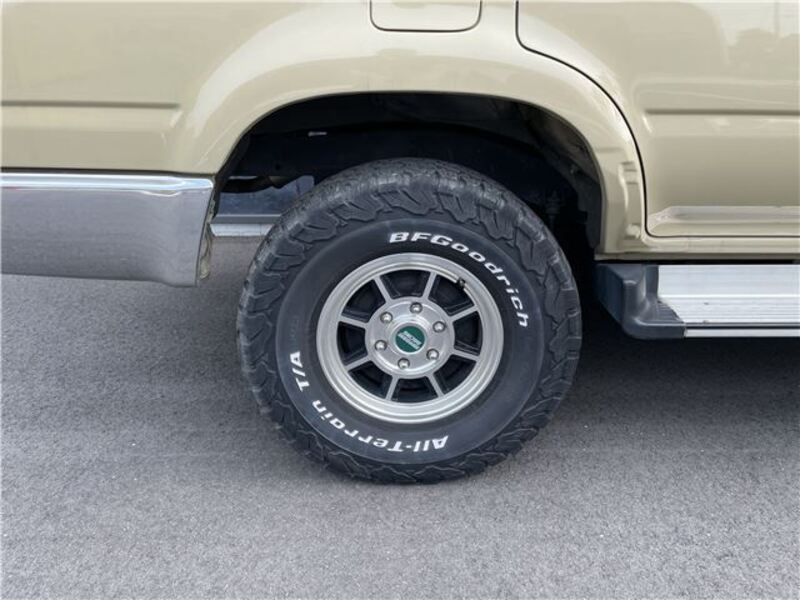 HILUX SURF