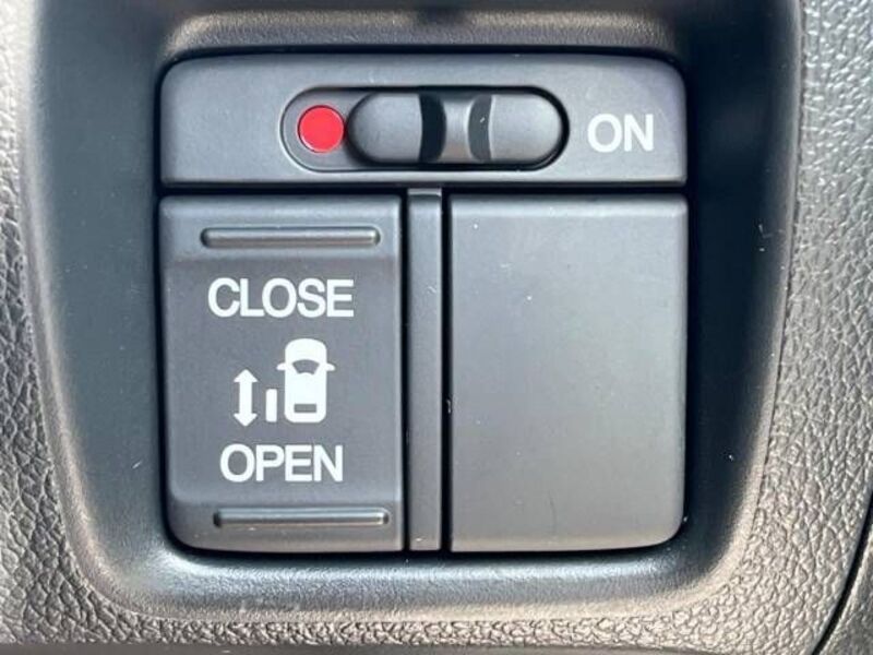 N BOX