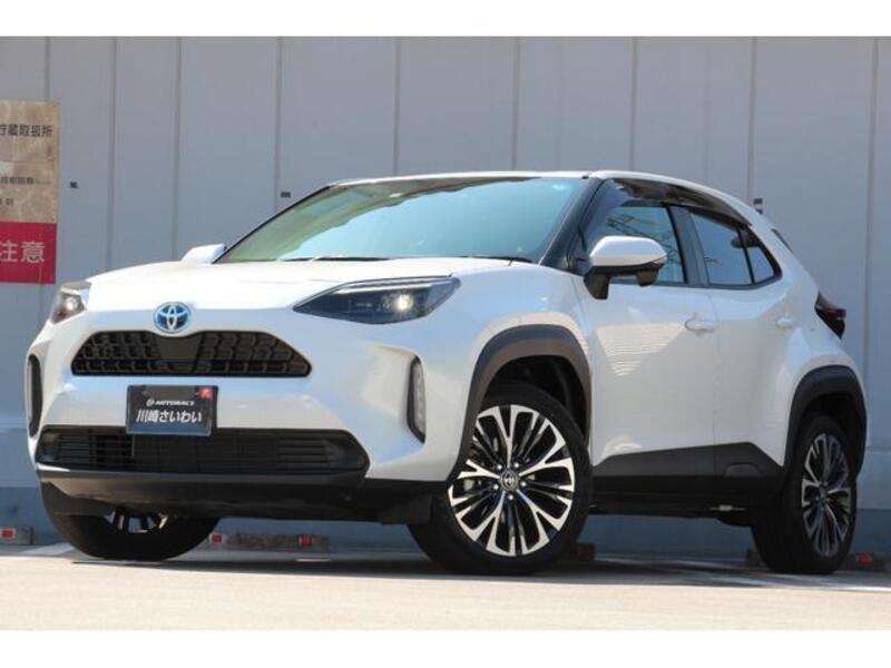 YARIS CROSS