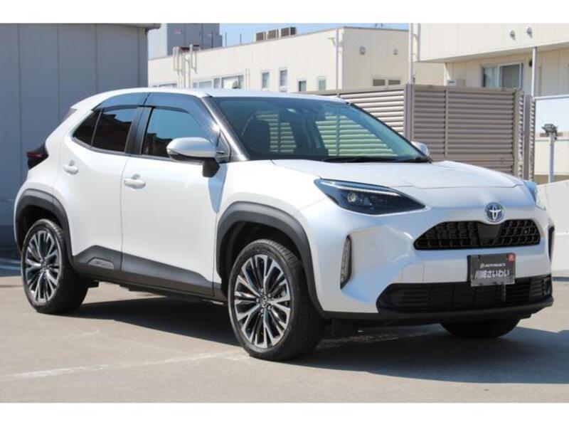 YARIS CROSS