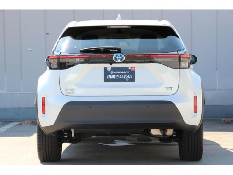YARIS CROSS