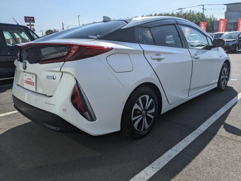 PRIUS PHV