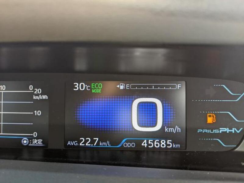 PRIUS PHV