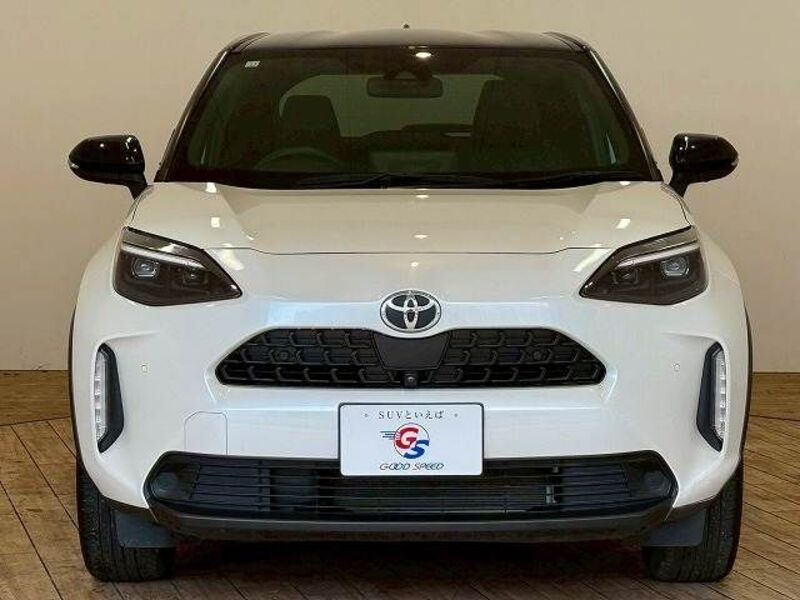 YARIS CROSS