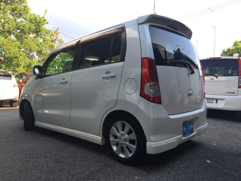 WAGON R