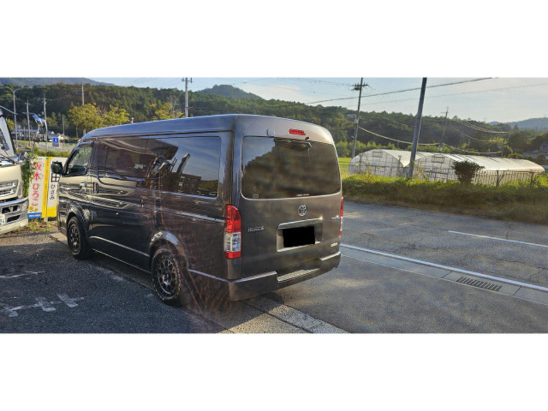 HIACE VAN