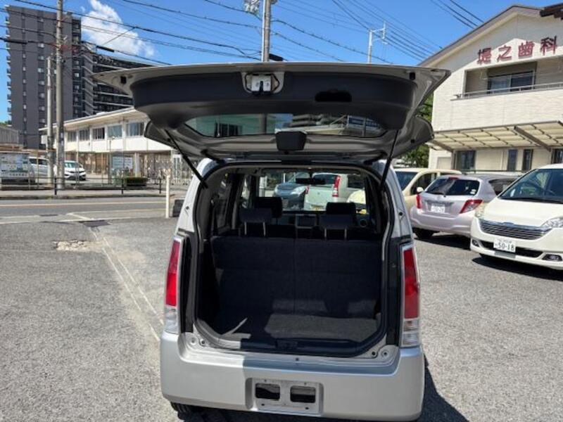 WAGON R