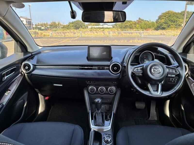 MAZDA2