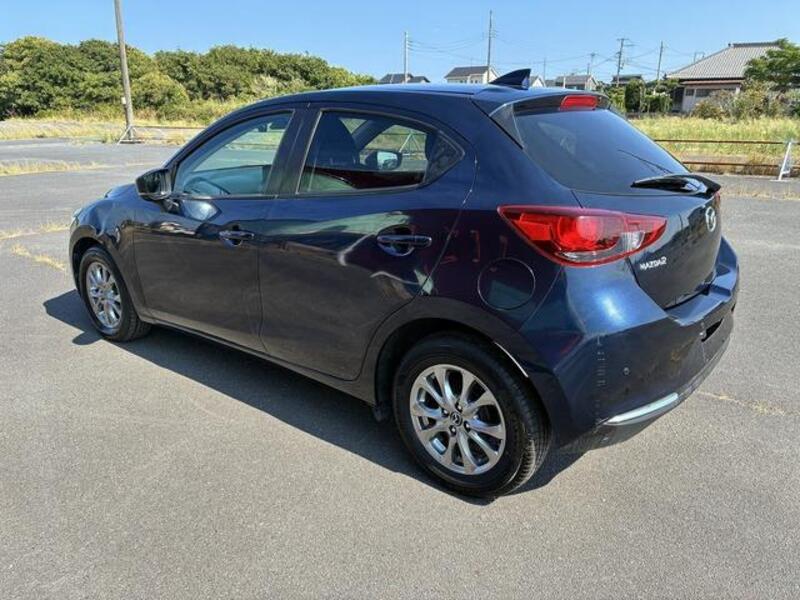 MAZDA2