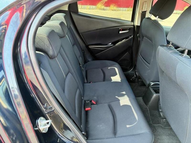 MAZDA2