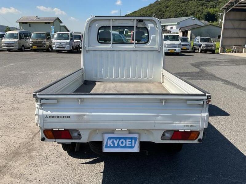 MINICAB TRUCK