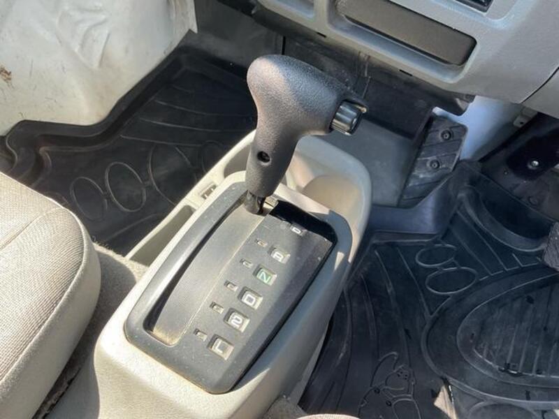 MINICAB TRUCK