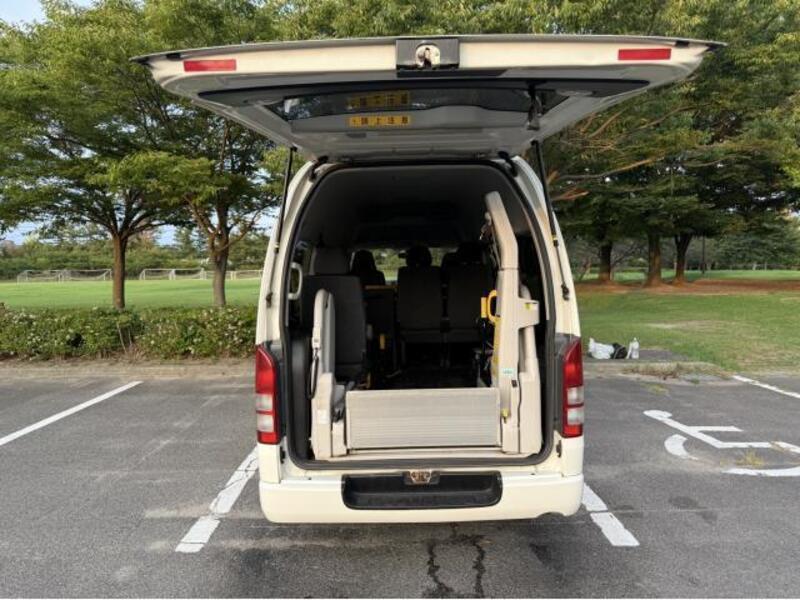HIACE VAN