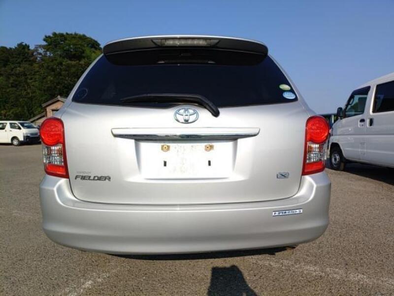 COROLLA FIELDER
