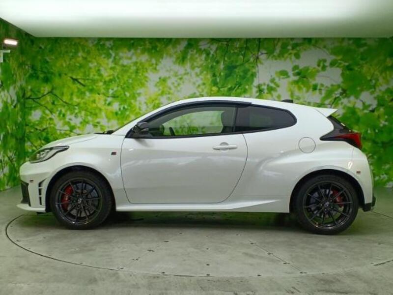 GR YARIS