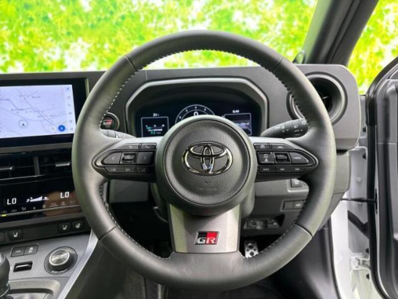 GR YARIS