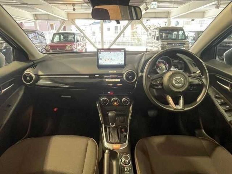 MAZDA2