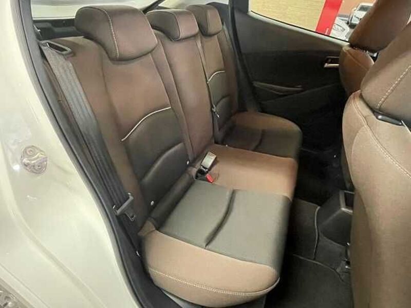 MAZDA2
