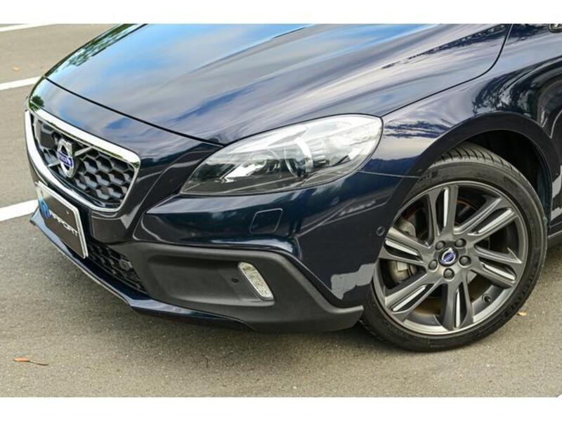 V40