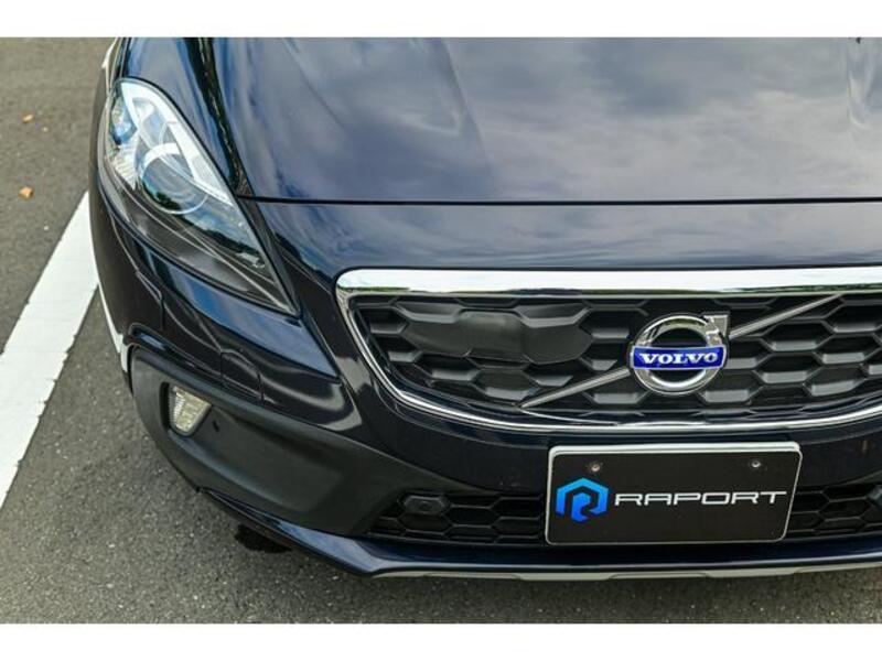 V40