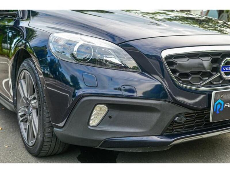 V40